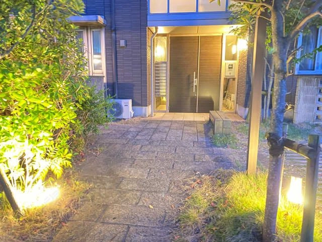 アプローチ（夕暮れ）