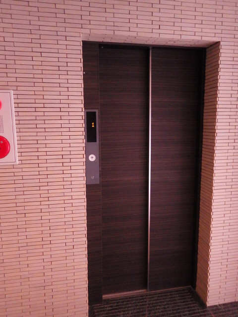 ヒカリエ東海 7階 エレベーター