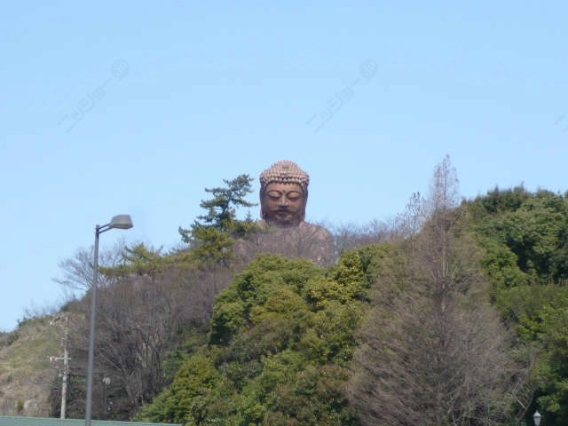 しあわせ村の大仏