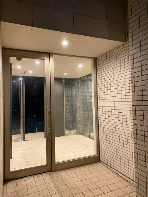 風除室（夜間）