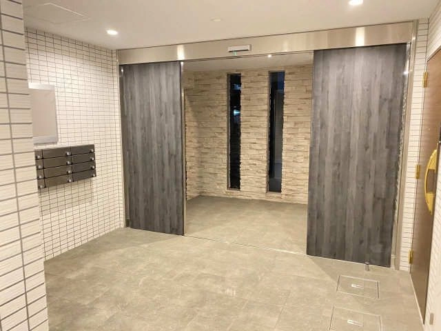 ロビー（夜間）