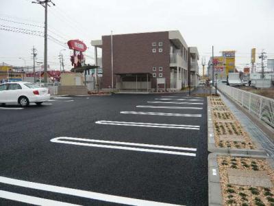 カレント 2階 駐車場