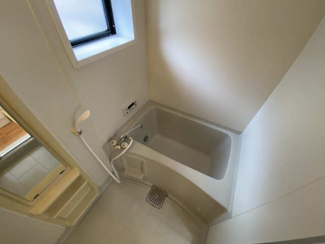 トゥインクルコート畔 1階 浴室