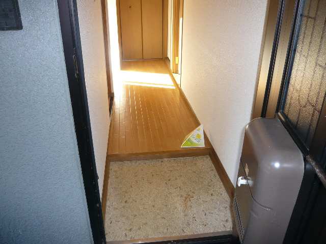 玄関内