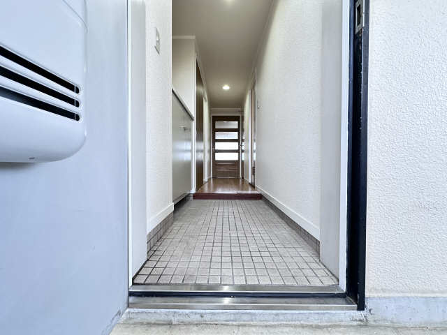 玄関内