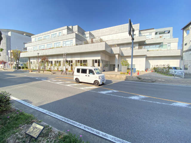 小牧市中央図書館