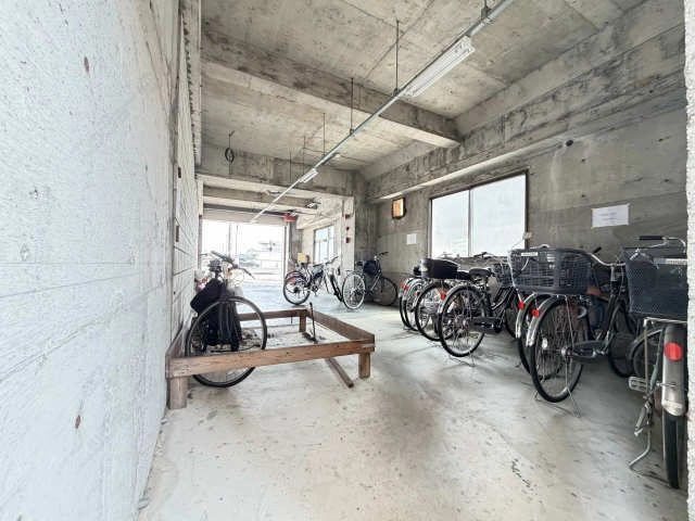 駐輪場