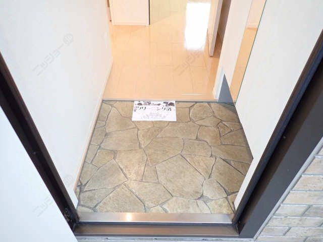 玄  関