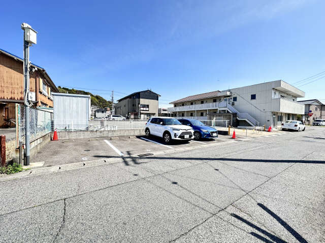 北西駐車場