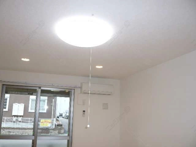 照明／エアコン