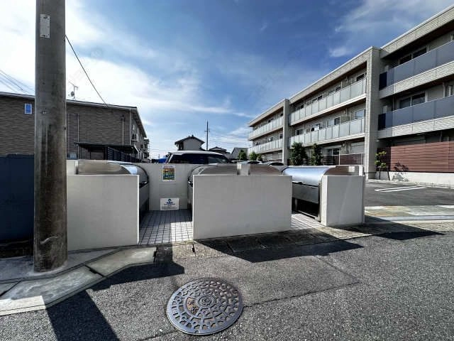 敷地内ゴミ置き場