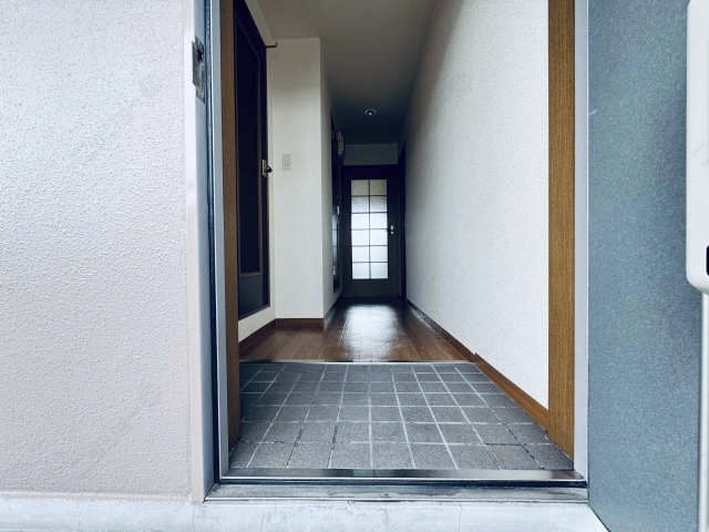 玄関内