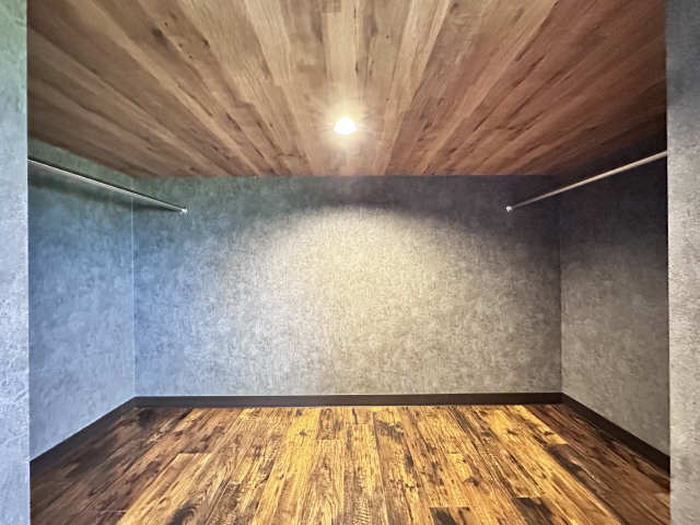 ロフト内クローゼット