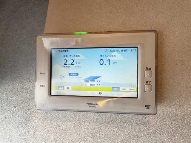 太陽光発電液晶パネル