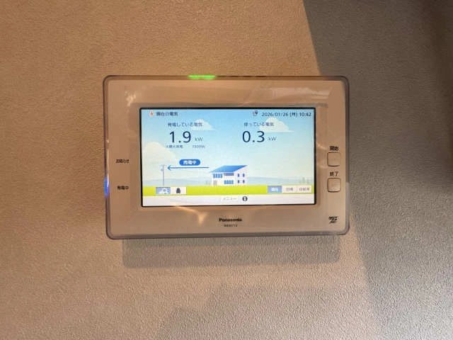 太陽光発電確認液晶パネル