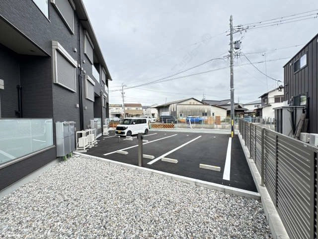 ベランダ側駐車場