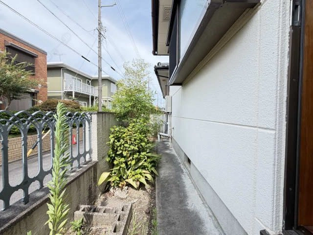 勝手口 外