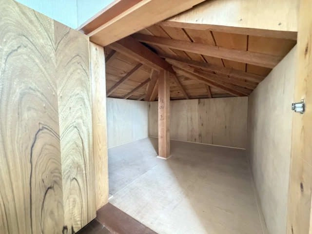 小屋裏収納