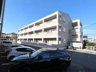 駐  車場