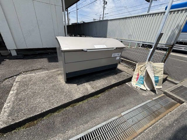 敷地内ゴミ置き場