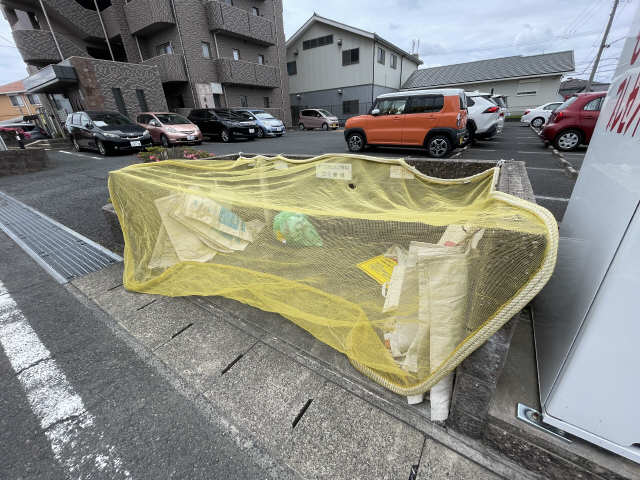敷地内ゴミ置場
