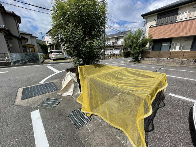敷地内ゴミ置き場