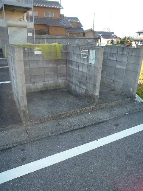 ゴミステーション