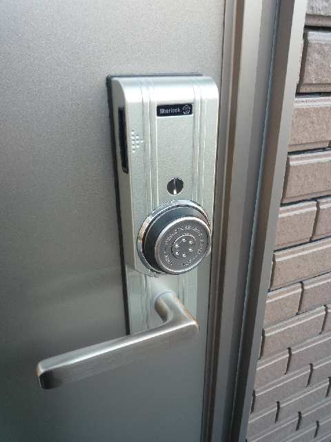 玄関ドア（ｶｰﾄﾞｷｰ）