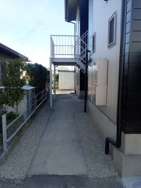 建物北側通路