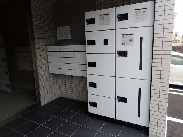 宅配ボックス