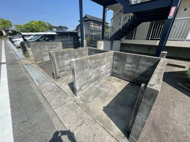 ゴミ置き場