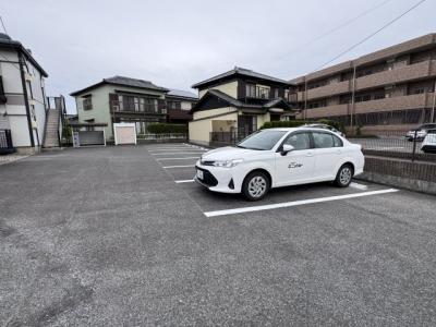 加藤ハイツ　B棟 1階 駐車場