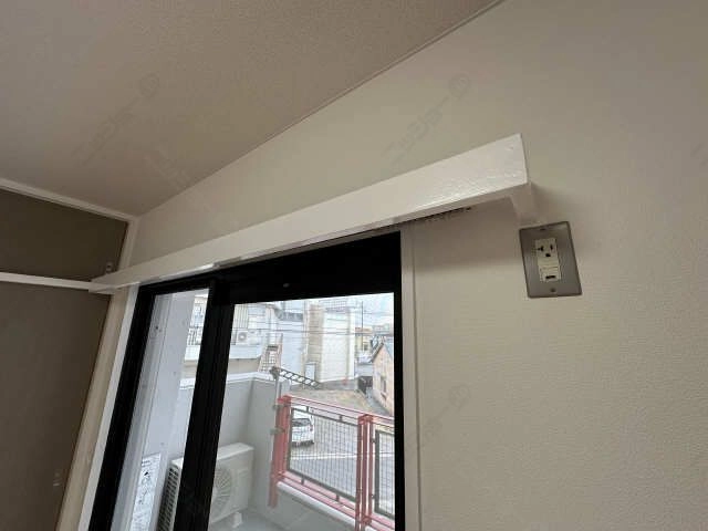 カーテンボックス