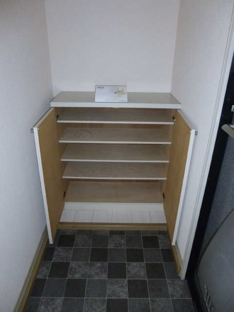 シューズボックス