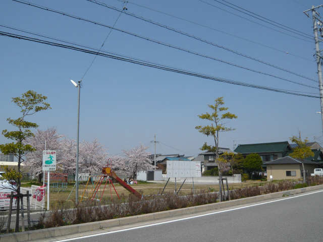 北鷲田ちびっ こ広場１分