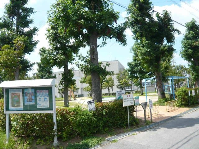 公園徒歩1分