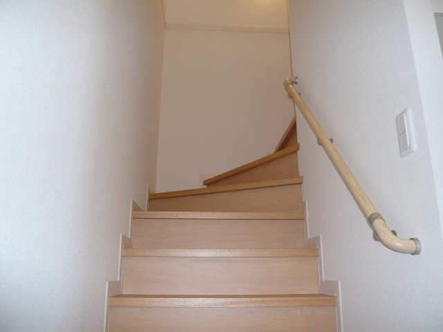 メルヴェーユ 2階 階段
