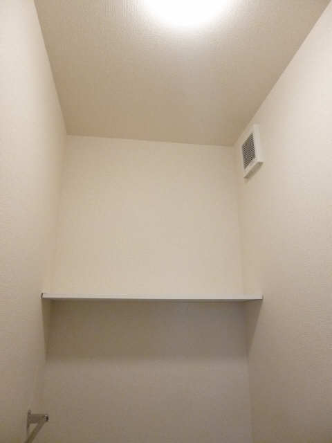 トイレ収納棚