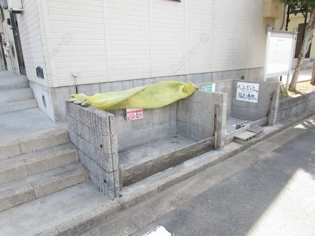 敷地内ゴミ置き場