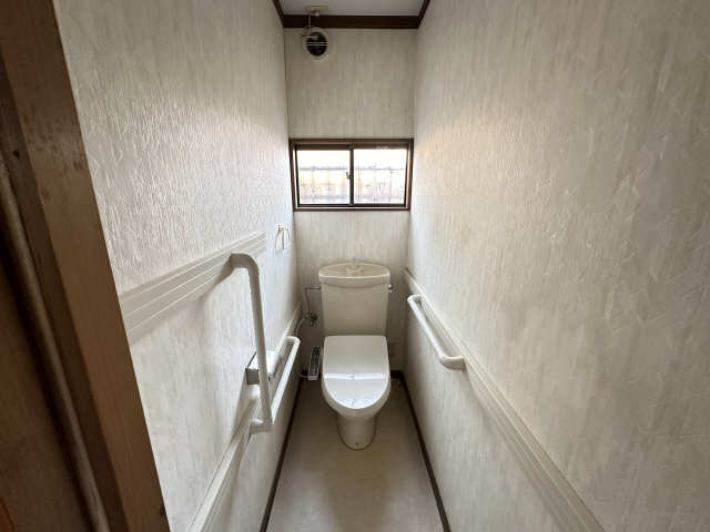 岡崎市若松町貸家  WC