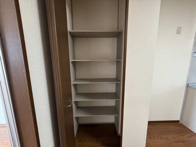 ダイニング収納