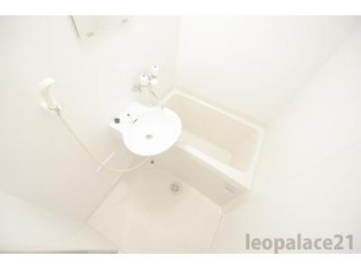 レオパレスヒット 2階 浴室