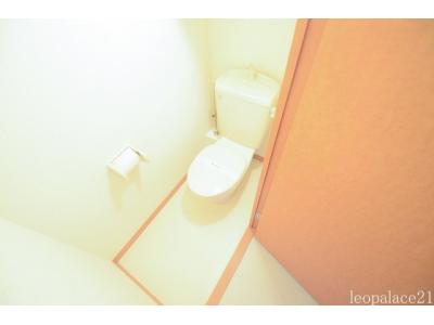 レオパレス小林 1階 WC