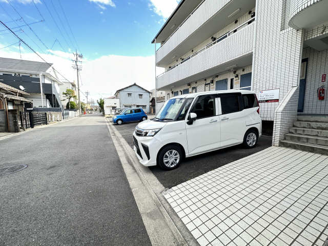 パァチ鳴浜 3階 駐車場