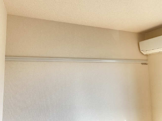 リビングのピクチャーレール