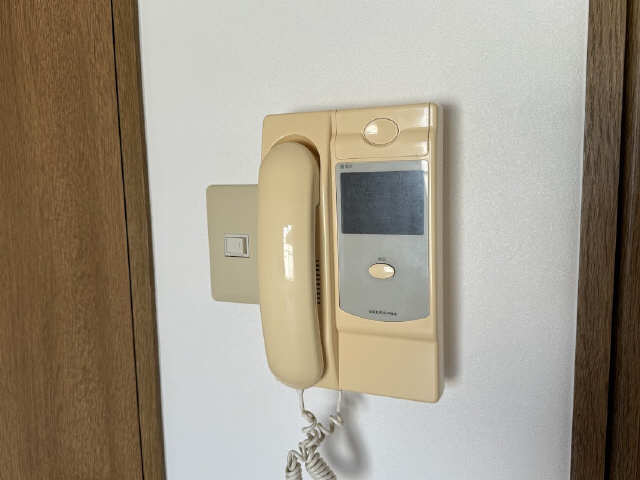 インターホン