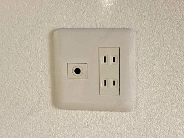パソコンルームのコンセント