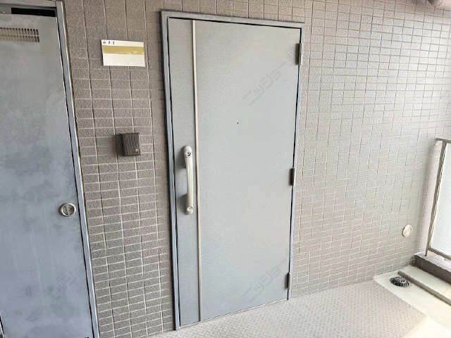 玄関扉