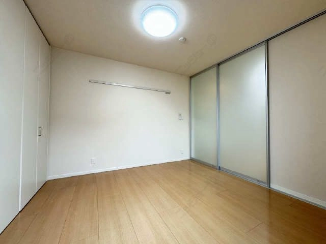 洋室(南)