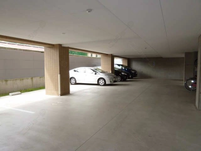 駐車場（屋内）